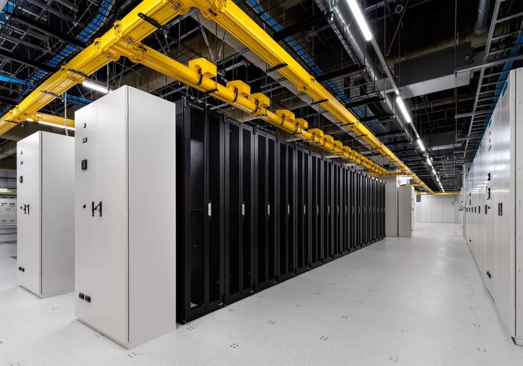 Key Features of a Hyperscale Data Center