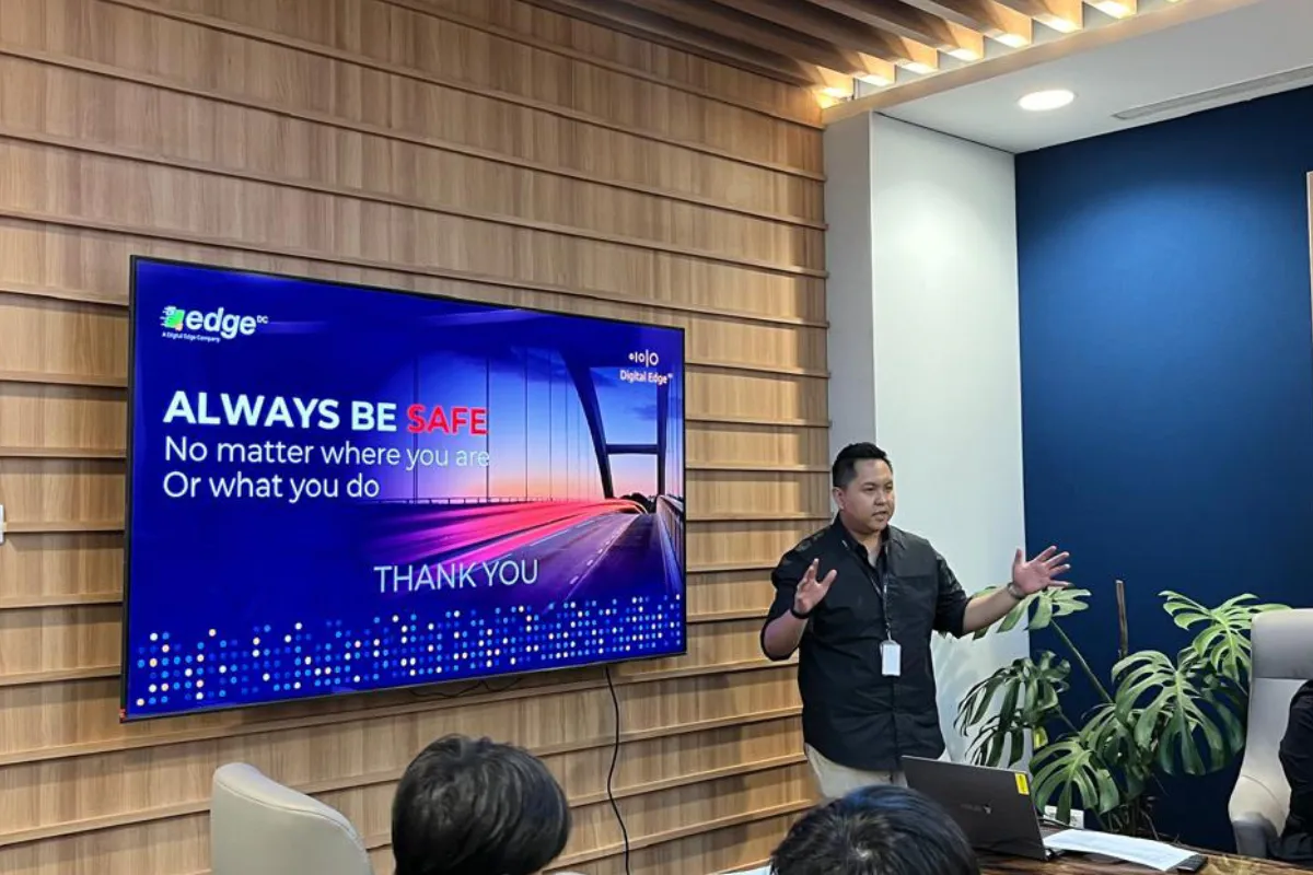 Fostering Data Center Education: EDGE DC Engages ITE Singapore Students with Site Visit to EDGE 2