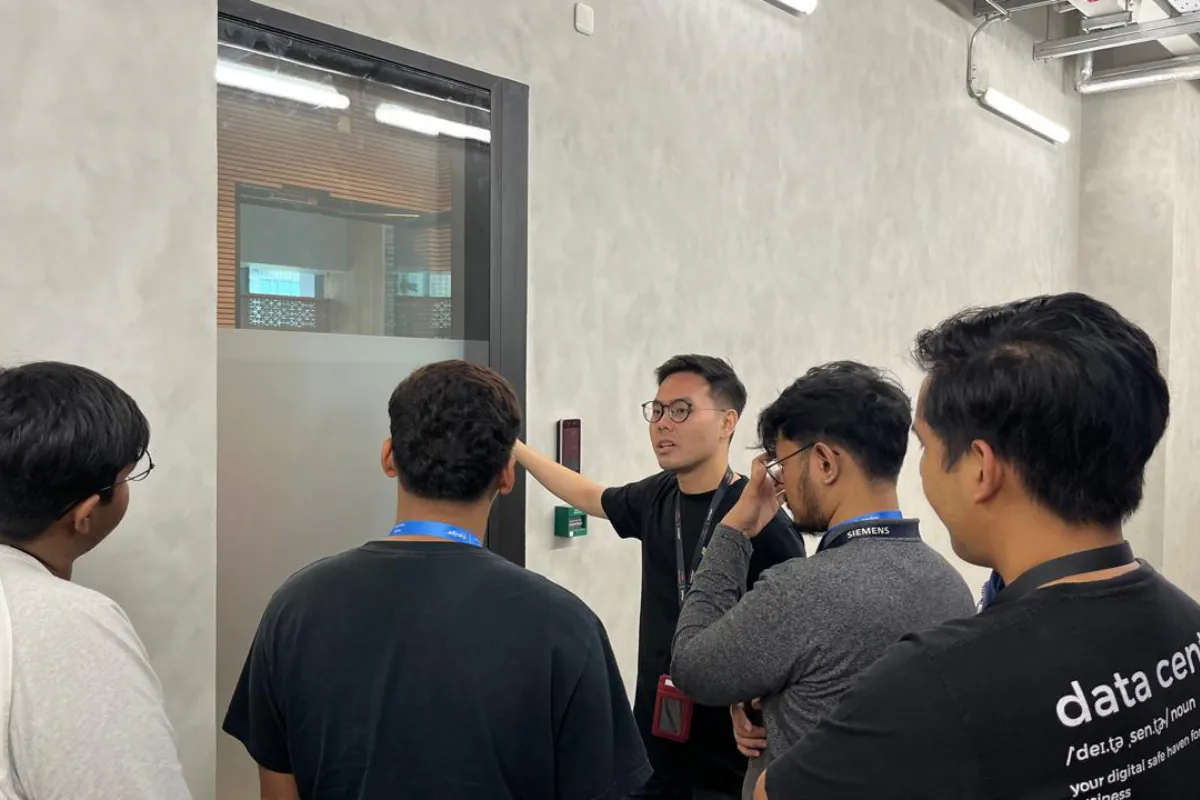 Fostering Data Center Education: EDGE DC Engages ITE Singapore Students with Site Visit to EDGE 2